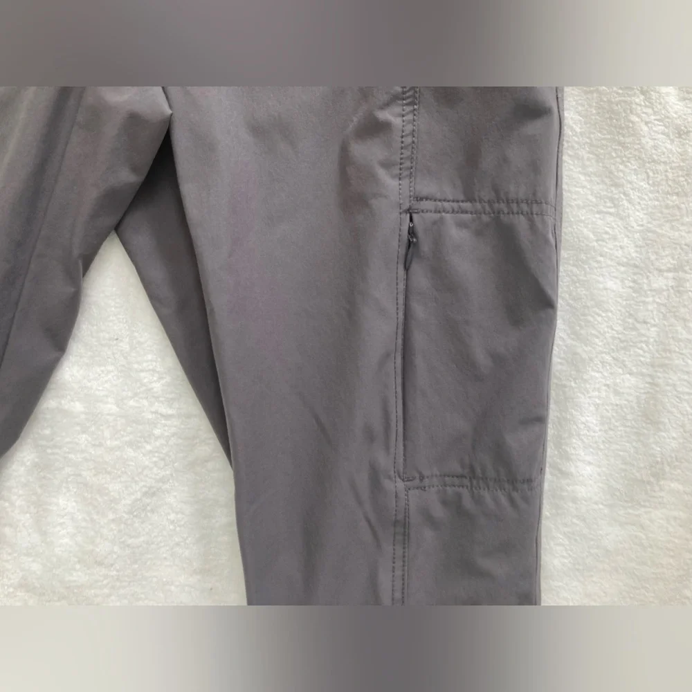 Kirkland Signature Travel Hiking Pants Women’s 4 Gray Performance Stretch Capri - Picture 6 of 6